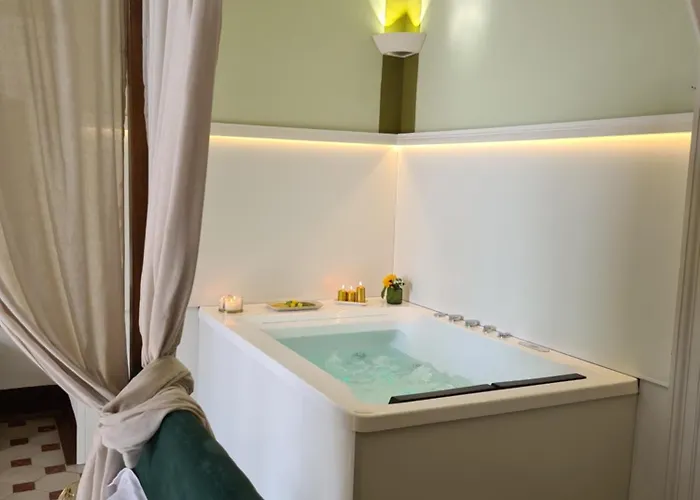 Toscano Palace Luxury Bed and Breakfast 4*